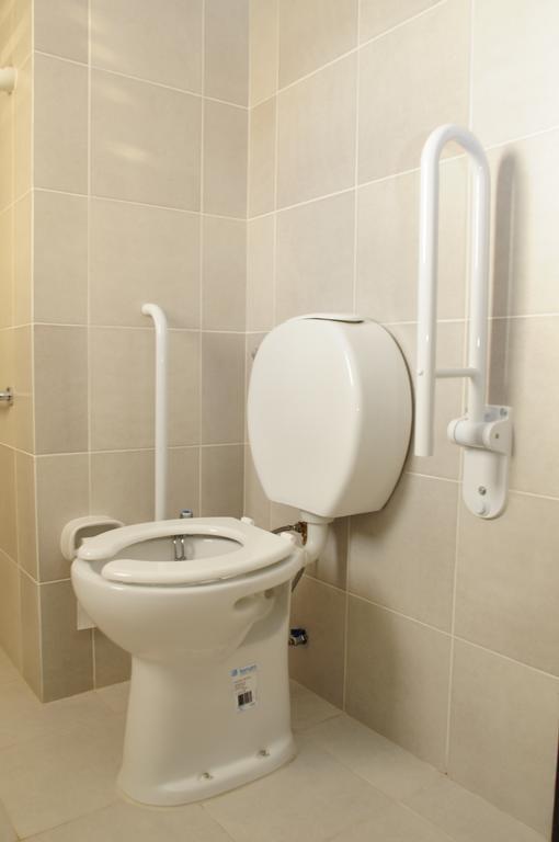 Hotel Euzko Alkartasuna Macachin  Екстер'єр фото