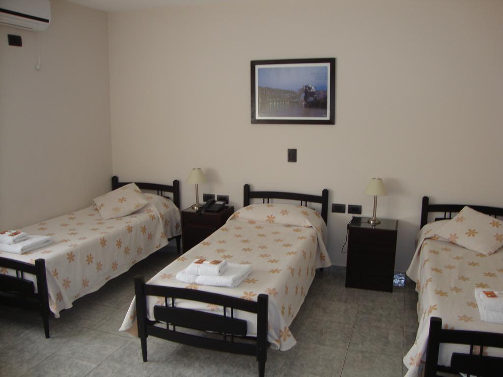 Hotel Euzko Alkartasuna Macachin  Екстер'єр фото