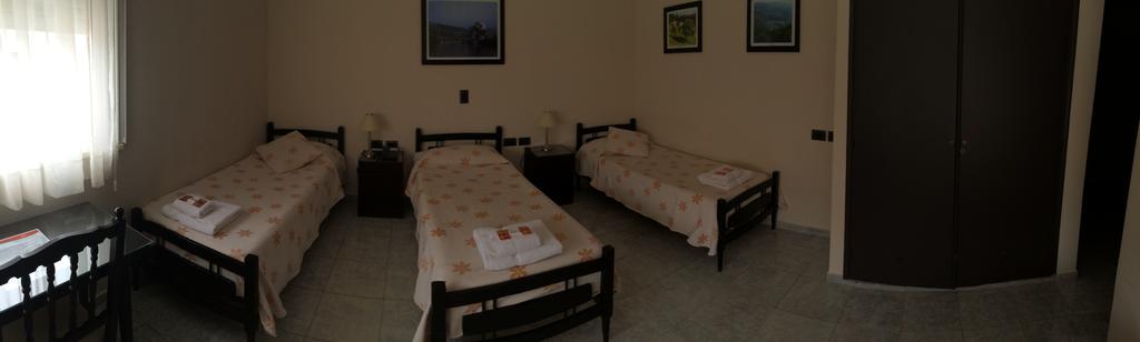 Hotel Euzko Alkartasuna Macachin  Екстер'єр фото