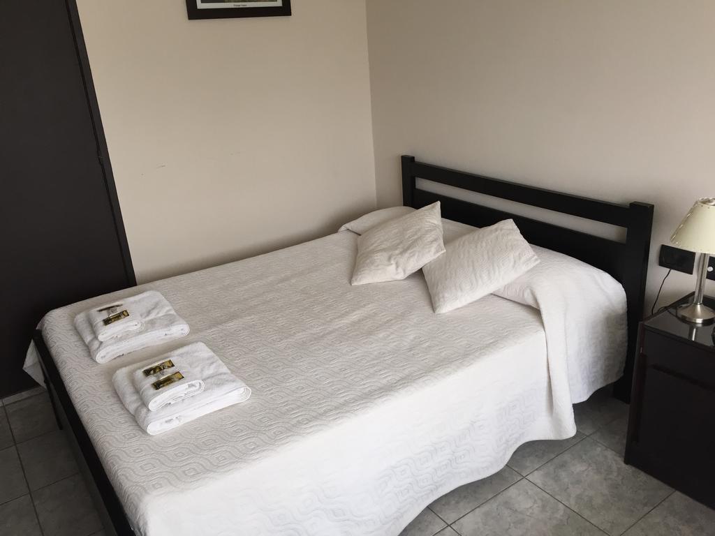 Hotel Euzko Alkartasuna Macachin  Екстер'єр фото