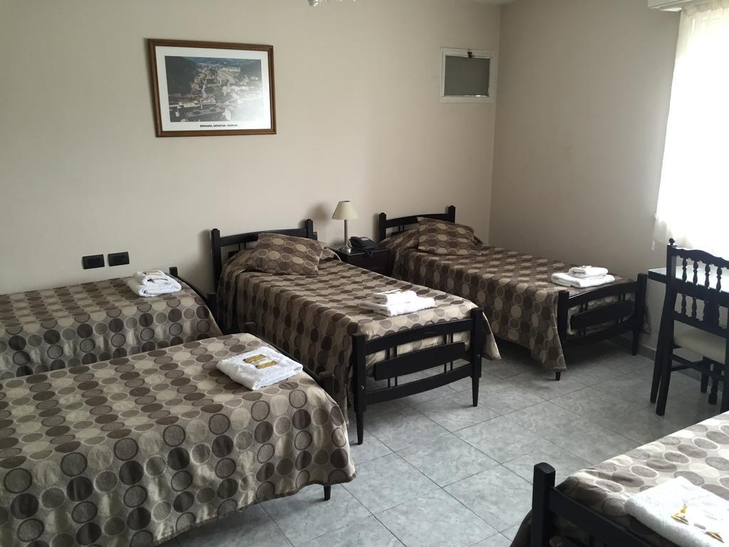 Hotel Euzko Alkartasuna Macachin  Екстер'єр фото