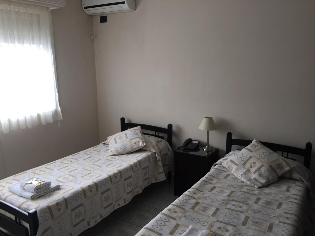 Hotel Euzko Alkartasuna Macachin  Екстер'єр фото