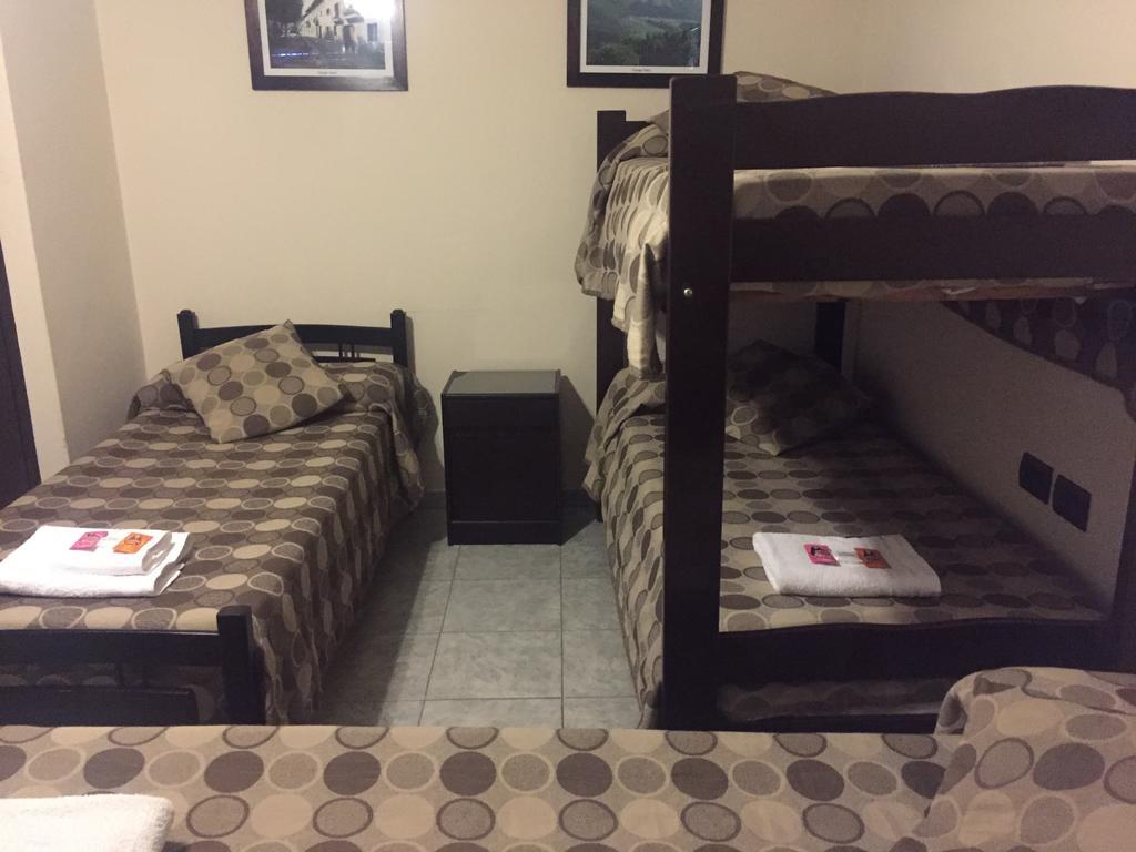 Hotel Euzko Alkartasuna Macachin  Екстер'єр фото