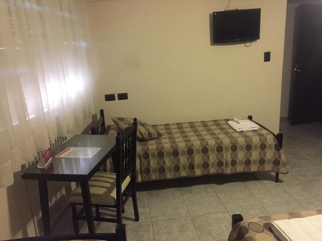Hotel Euzko Alkartasuna Macachin  Екстер'єр фото